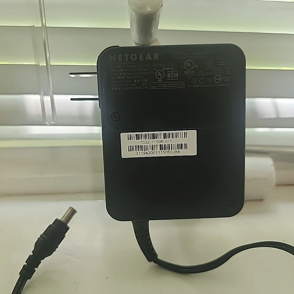 Netgear Nighthawk X6 AC3200 Wireless Router - Picture 3 of 3